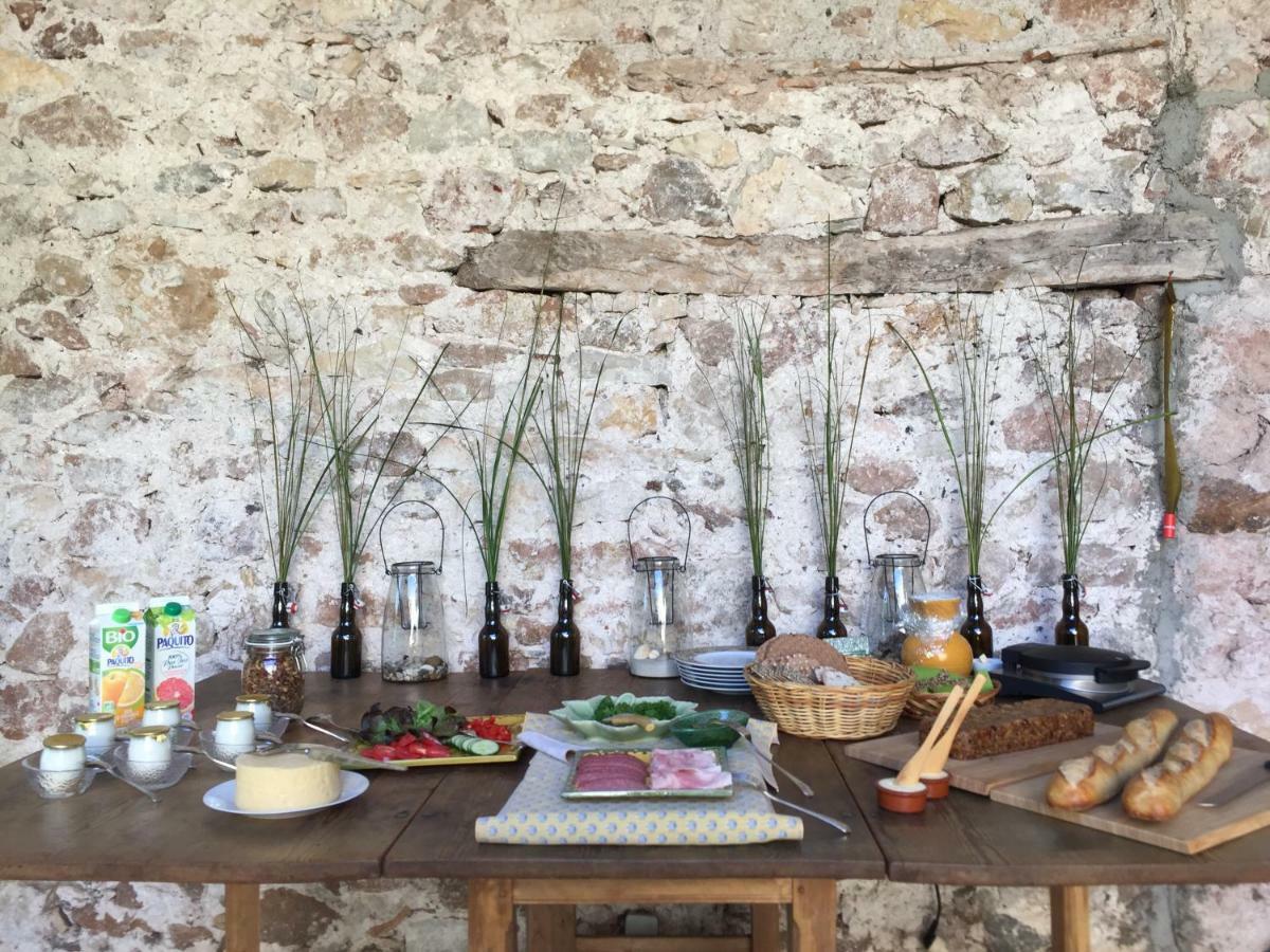 Domaine De Brousson Bed & Breakfast La Tour-sur-Orb Luaran gambar