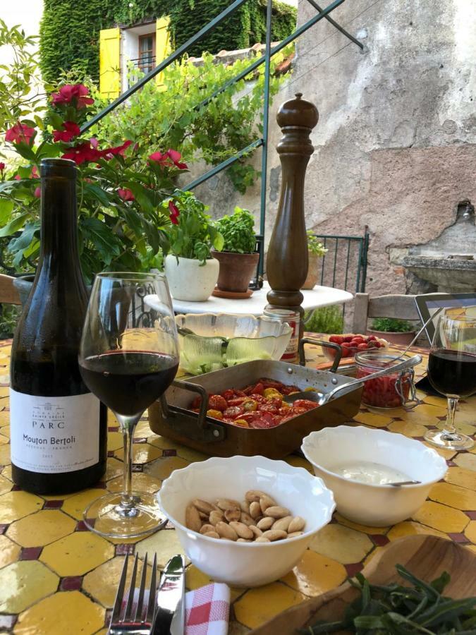 Domaine De Brousson Bed & Breakfast La Tour-sur-Orb Luaran gambar