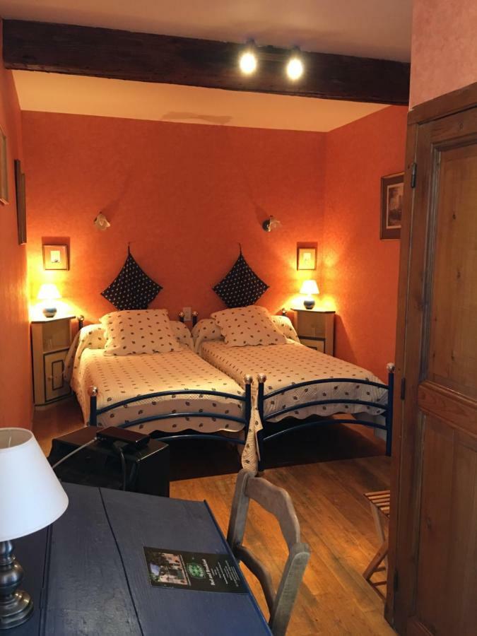 Domaine De Brousson Bed & Breakfast La Tour-sur-Orb Luaran gambar